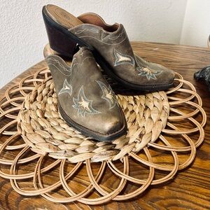 New Ariat Brown Western Mule Booties Size 7